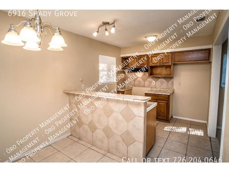Building Photo - 6916 Shady Grove Dr