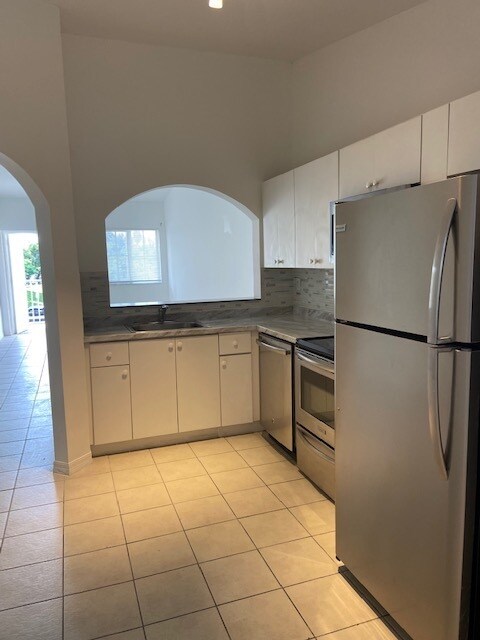 Building Photo - 2721 SE 12th Plz