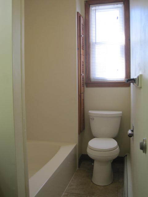 Building Photo - 110 Veranda St