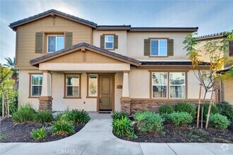 Building Photo - 4959 Camarillo Ln