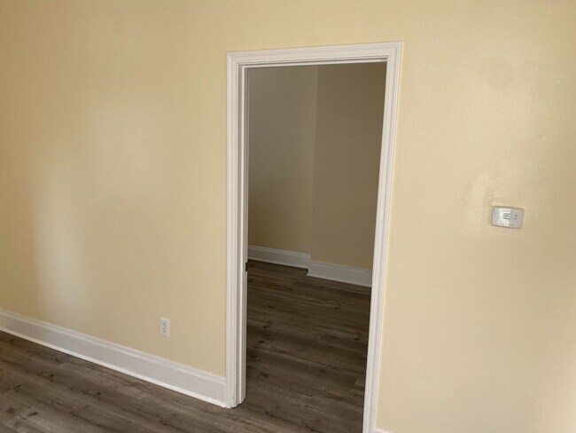 Building Photo - 642 Philadelphia St