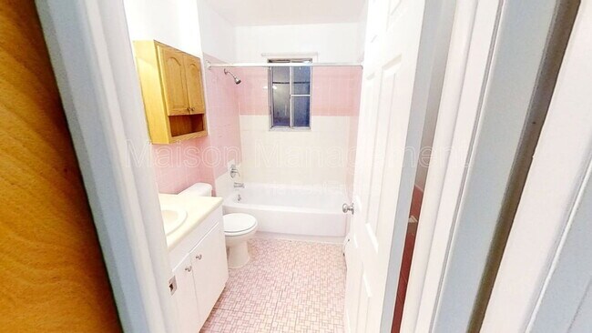 Building Photo - 154 Woodhill Dr