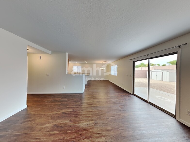 Building Photo - 18443 N 114th Ave