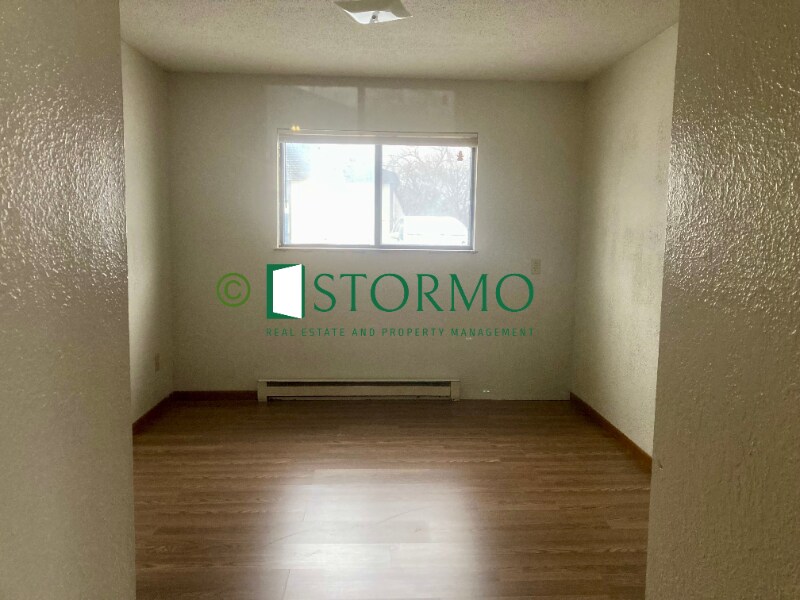 Building Photo - 525 14th St S