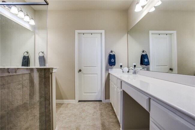 Building Photo - 3927 Cascade Sky Dr