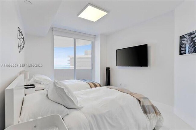 Building Photo - 6301 Collins Ave