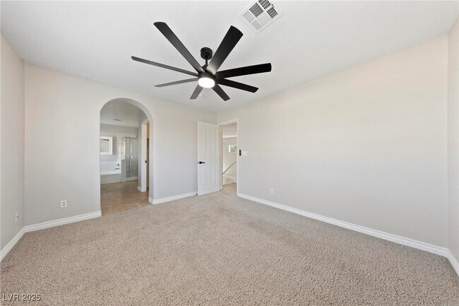 Building Photo - 2890 Skowhegan Dr