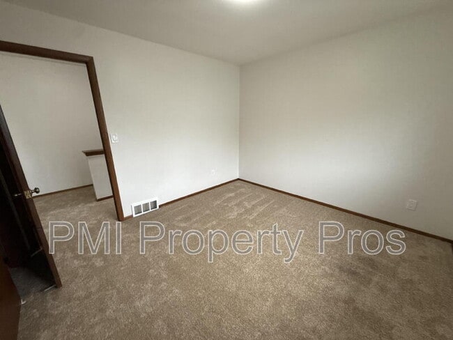 Building Photo - 8148 S 88th St