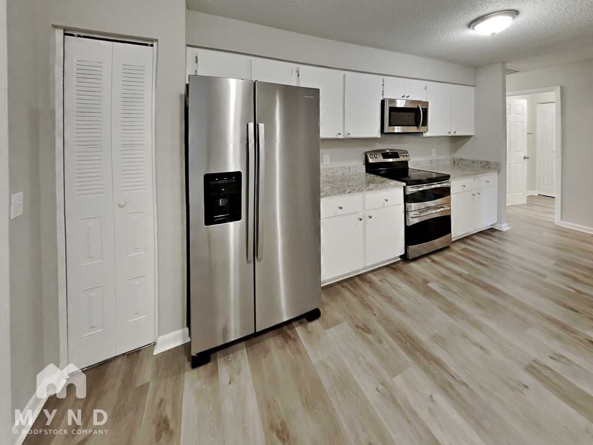 Building Photo - 2125 Karen Dr