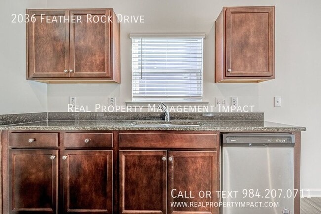 Building Photo - 2036 Feather Rock Dr