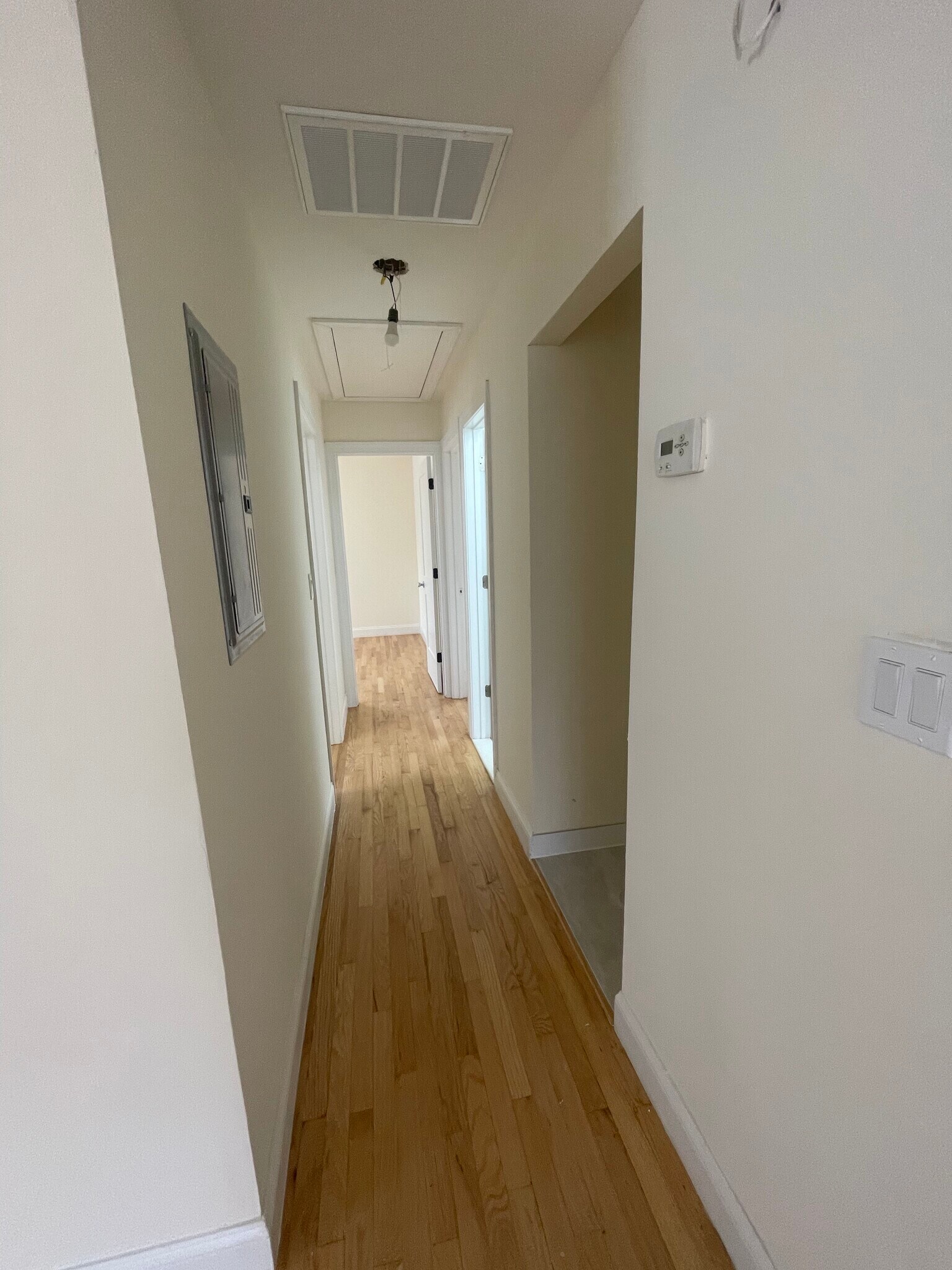 Building Photo - 160 Laconia Ave