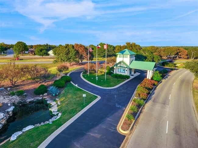 Building Photo - 103 Hill Country Dr