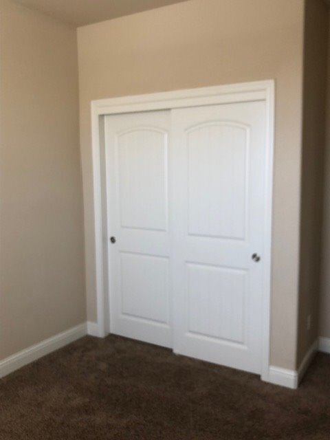 Building Photo - Large 4 Bedroom/2 Bath Home with Solar in Gossamer Grove - $2595 Per Month!