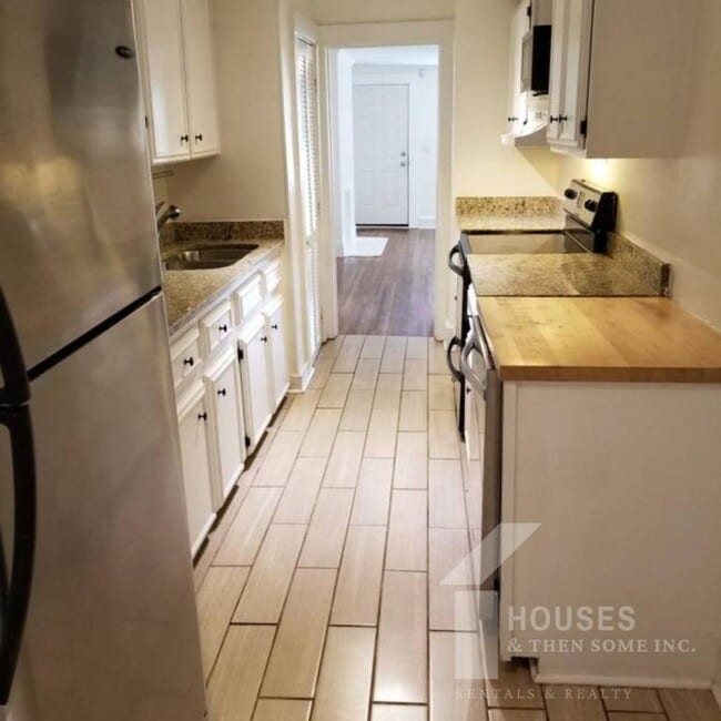 Building Photo - 203 W Faris Rd