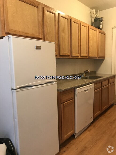Building Photo - 1171 Boylston St