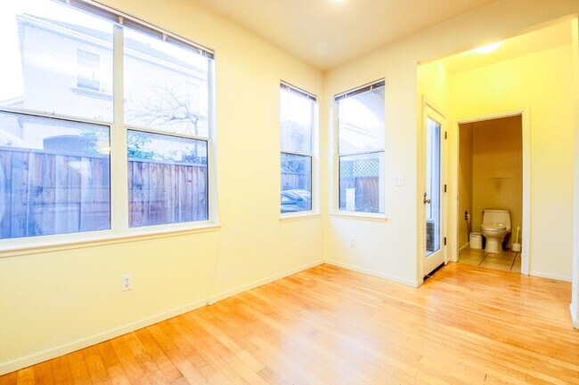 Building Photo - 106 Concord Cir