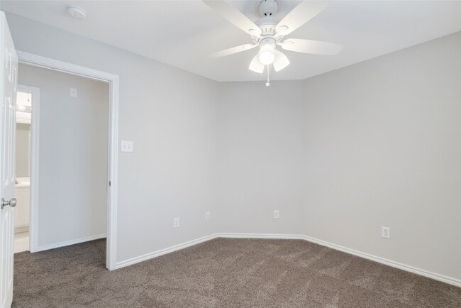Building Photo - 123 N Camellia Grove Cir