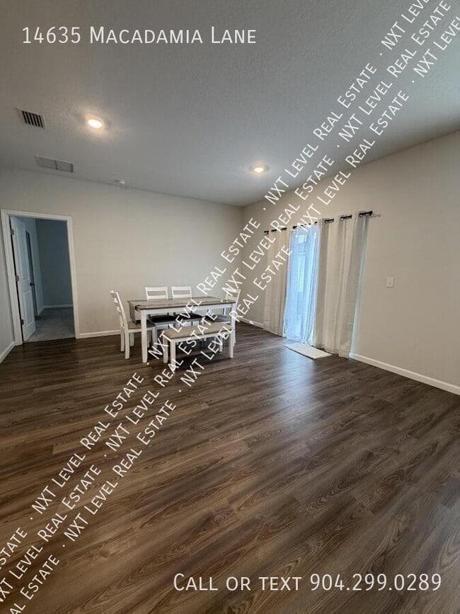 Building Photo - 14635 Macadamia Ln