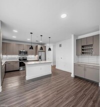 Building Photo - 1 br, 1 bath Condo - 1309 Leander Dr  + Ga...