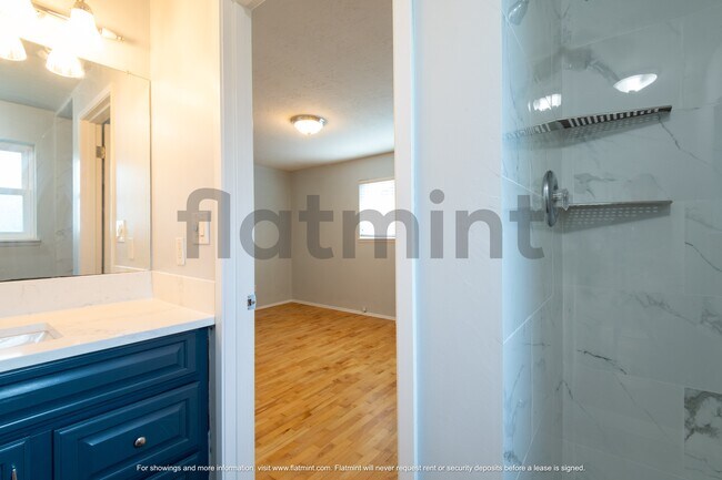 Building Photo - 7037 NE 137th St