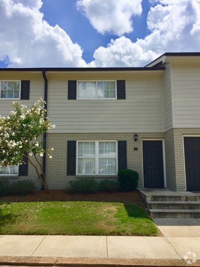 Building Photo - 2 Bedroom 2 Bath Townhome