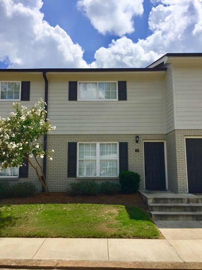 Primary Photo - 2 Bedroom 2 Bath Townhome