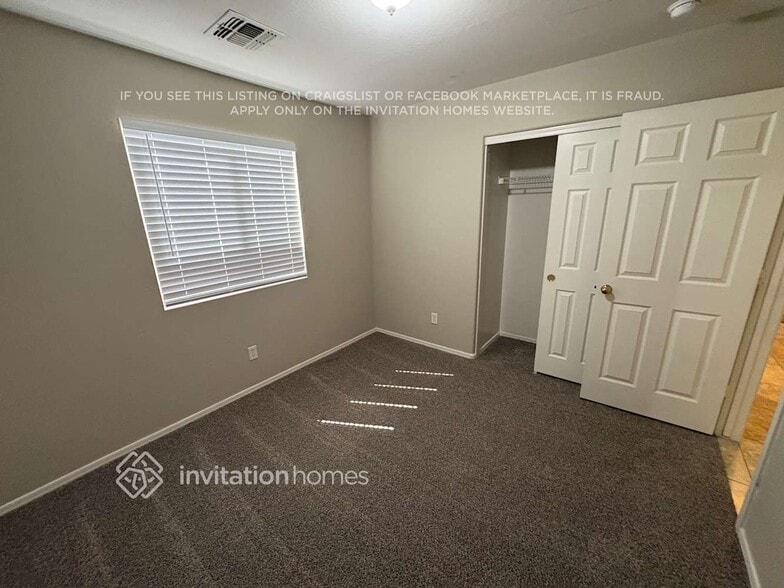 Building Photo - 12470 W Redfield Rd