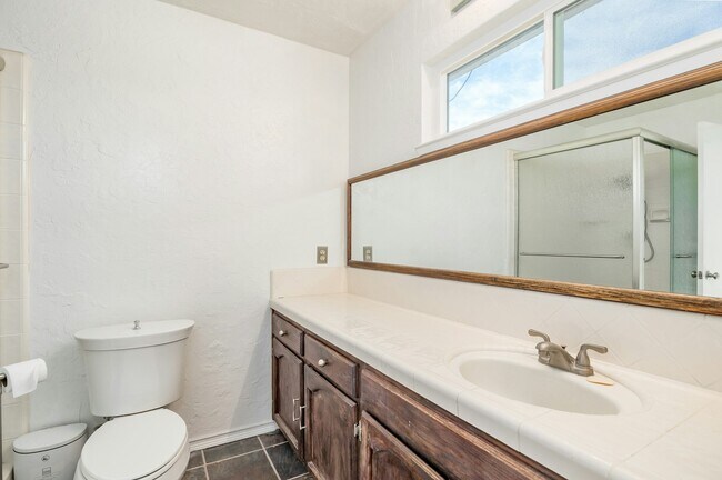 Building Photo - 3200 Mulberry Dr