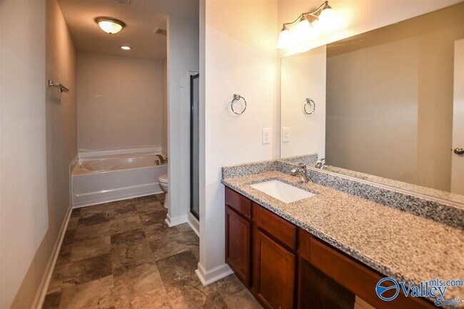 Building Photo - 226 Harold Murphy Dr