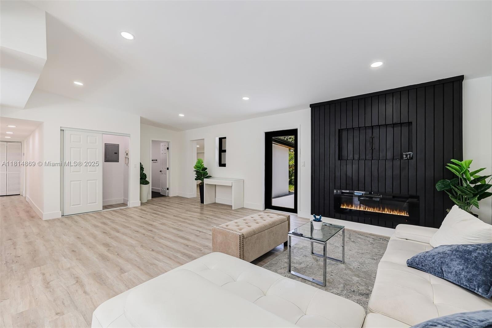 Building Photo - 3105 SW 16th St