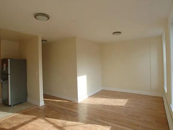 Building Photo - "Charming 1-Bedroom Oasis in the Heart of Brooklyn – Your Perfect Urban Retreat!"
