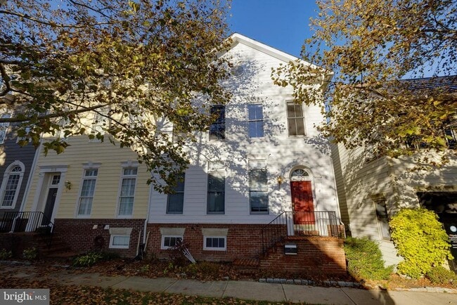 Building Photo - 303 Inspiration Ln