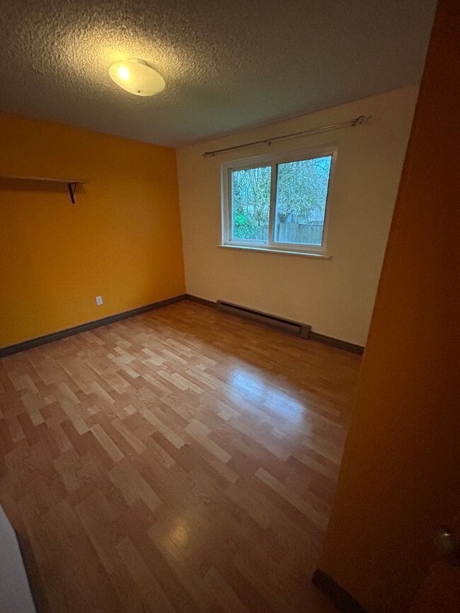 Building Photo - Beautiful 3 Bedroom 2 Bath Located in NW Corvallis!