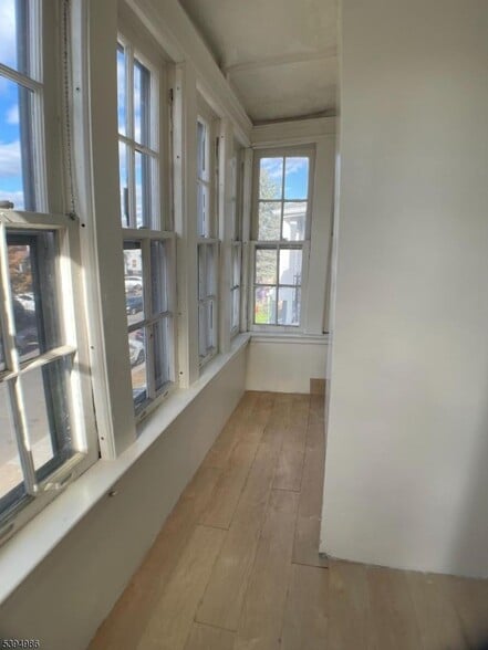 Main Br Enclosed Porch View I - 174 N 17th St