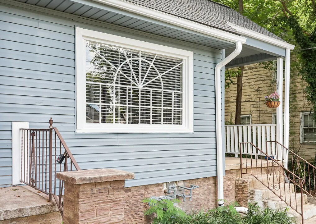 Building Photo - 1268 Eastland Rd SE