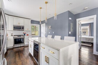 Building Photo - 19 Harrison St