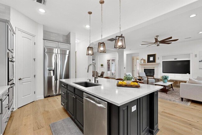 Building Photo - 102 Kildrummy Ln