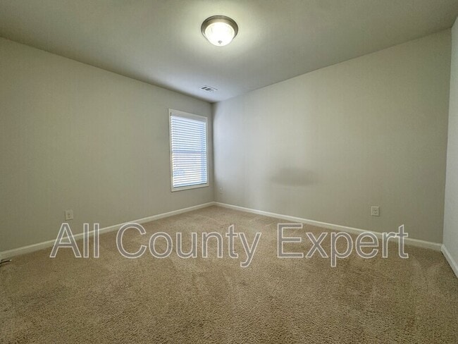 Building Photo - 6651 Rivergreen Rd