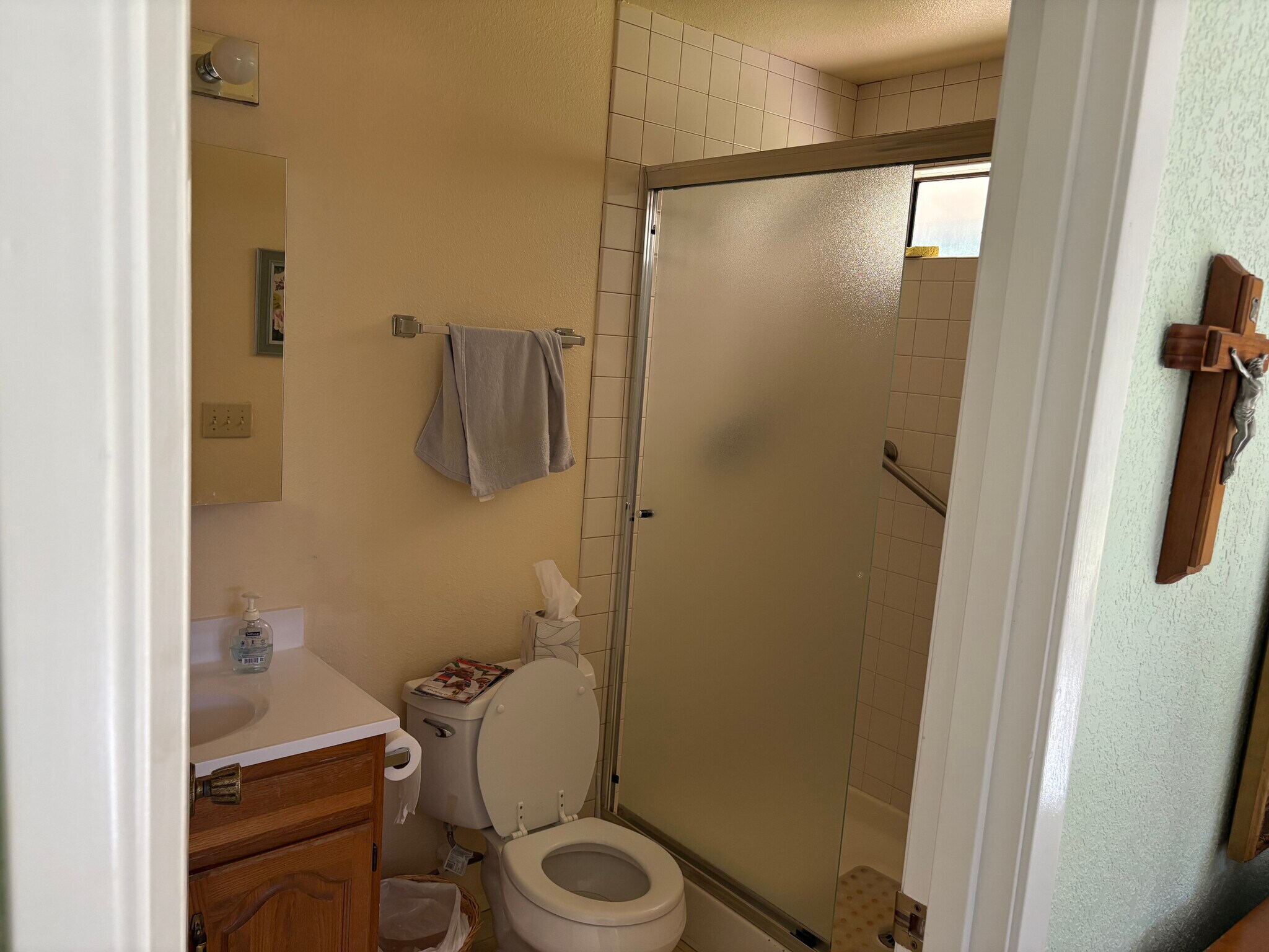 Primary Bathroom - 4917 36th Ave Ct