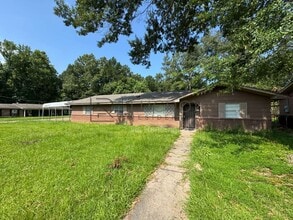 Building Photo - 577 Dryden Ave