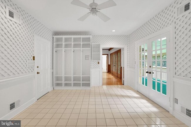 Building Photo - 8901 Iron Gate Ct