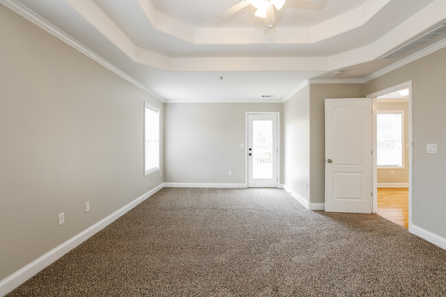 Building Photo - Spacious 5-Bedroom Home