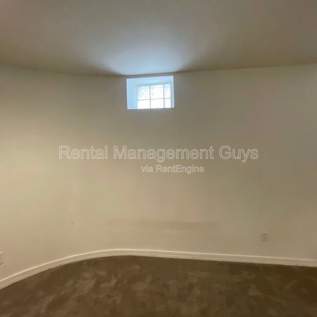 Building Photo - 2021 3rd Ave S