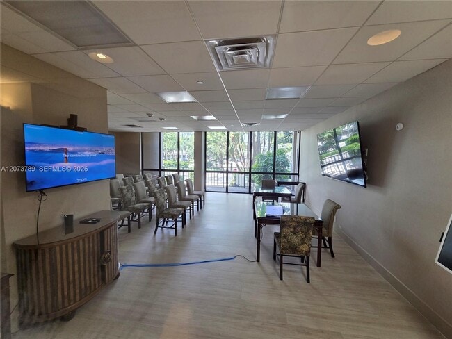 Building Photo - 4900 N Ocean Blvd