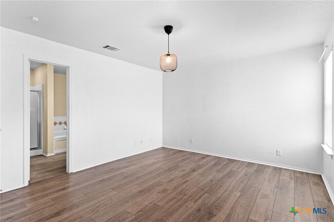 Building Photo - 4009 Tiger Dr