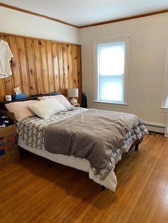 Building Photo - 25 Oak Square Ave