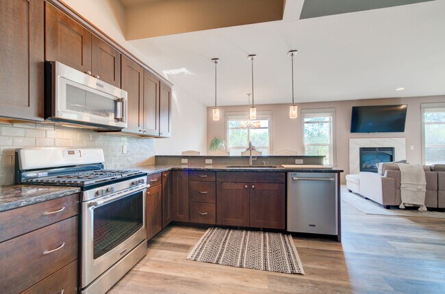 Building Photo - 2338 Gallatin Green Blvd