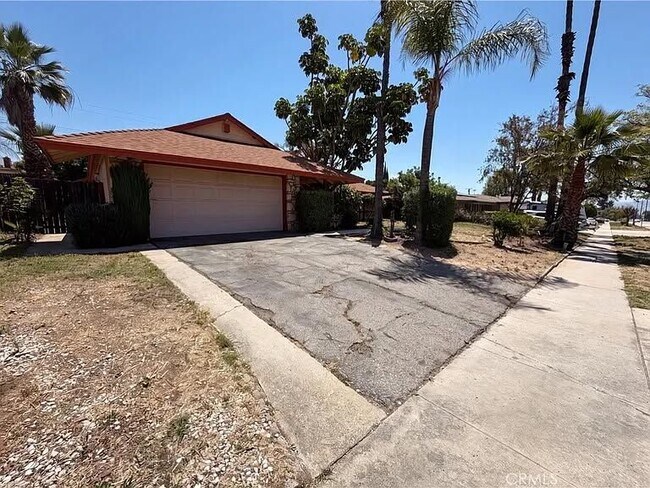 Building Photo - 5947 Arden Ave