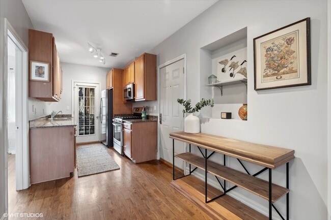 Building Photo - 2903 N Rockwell St