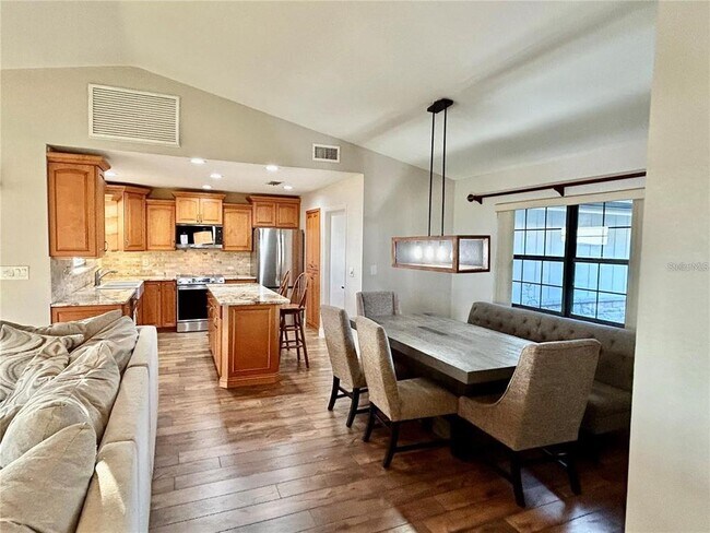 Building Photo - 3006 Country Lake Dr